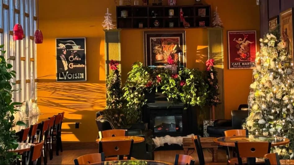 Rooster Moon Coffeehouse in Hagerstown, specialty coffee cafe