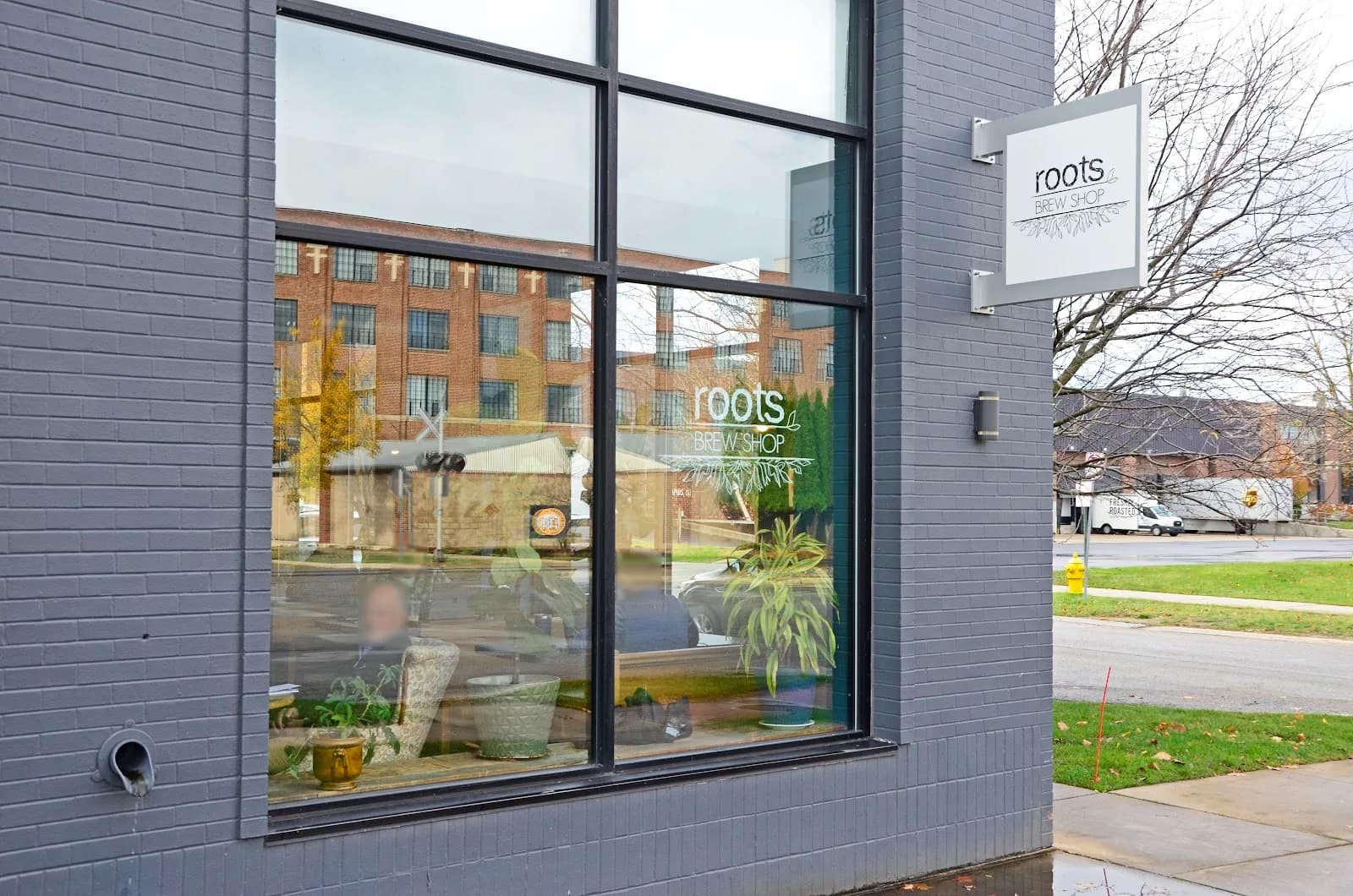 Roots Brew Shop in Grand Rapids, specialty coffee cafe