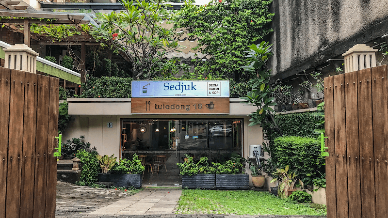 SEDJUK Bakmi & Kopi SCBD in Jakarta, specialty coffee roaster
