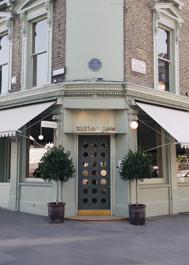 Sister Jane Townhouse in London, specialty coffee cafe