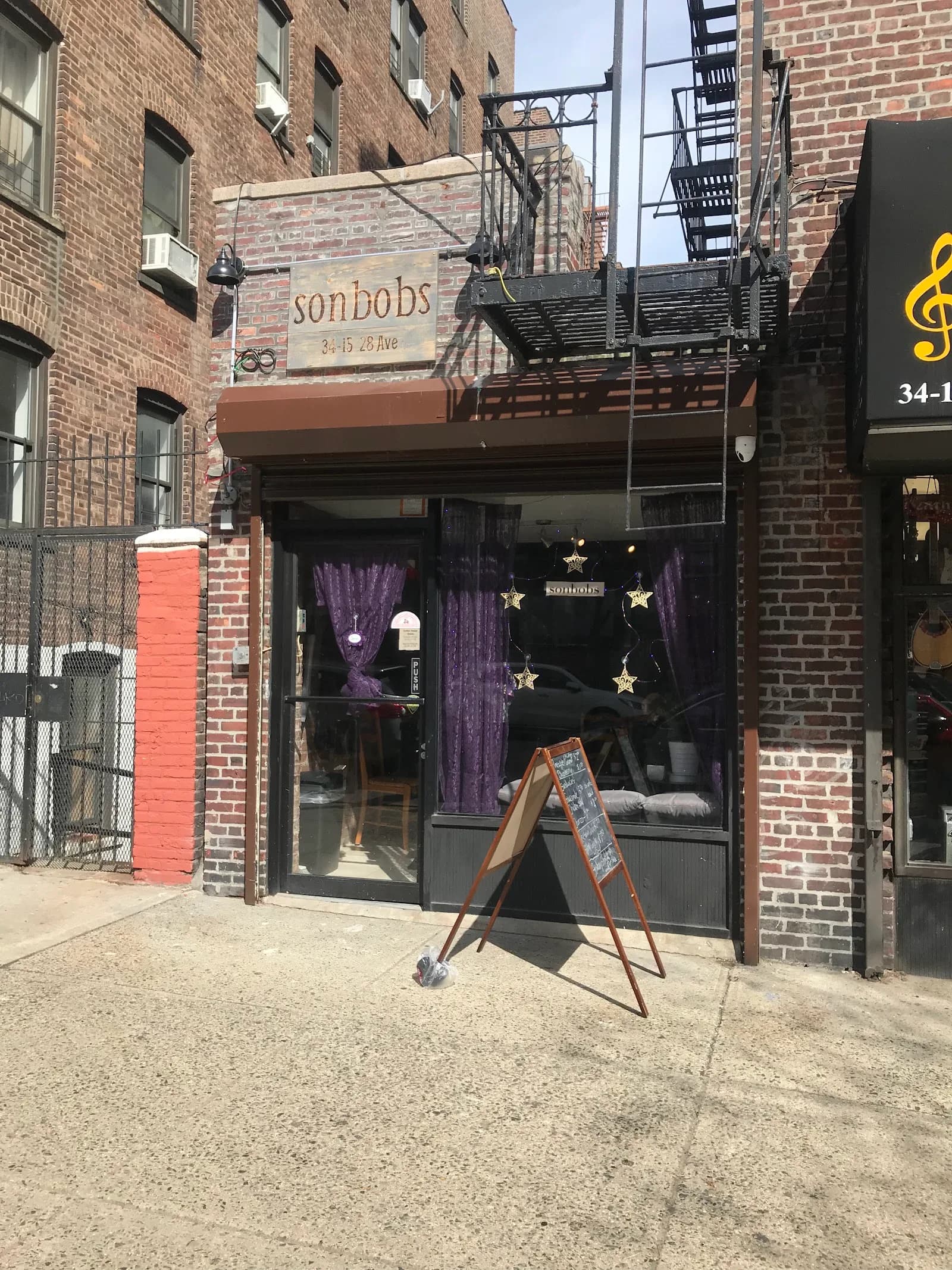 Sonbobs in New York City, specialty coffee cafe