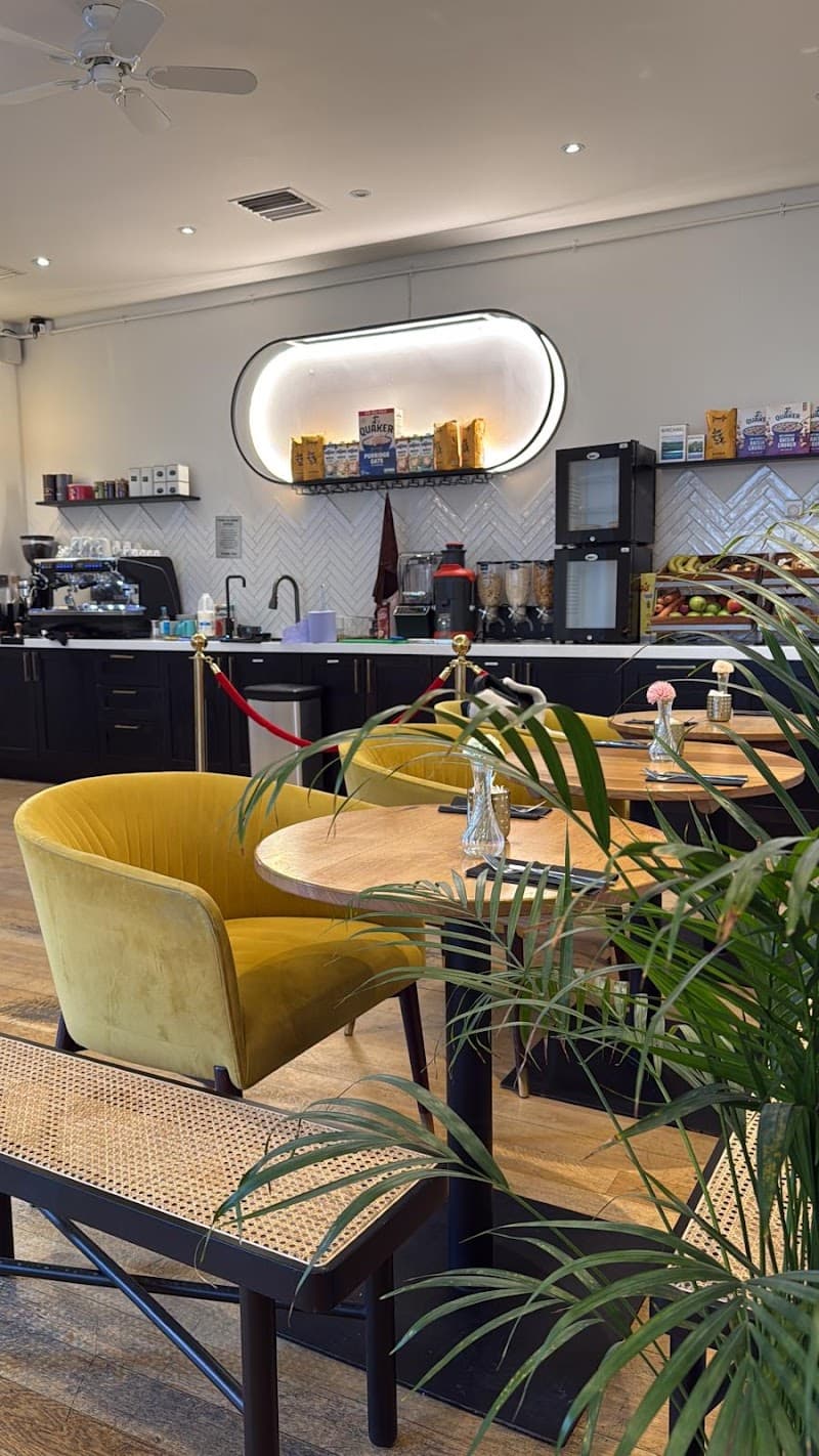 Surbeanton in London, specialty coffee cafe