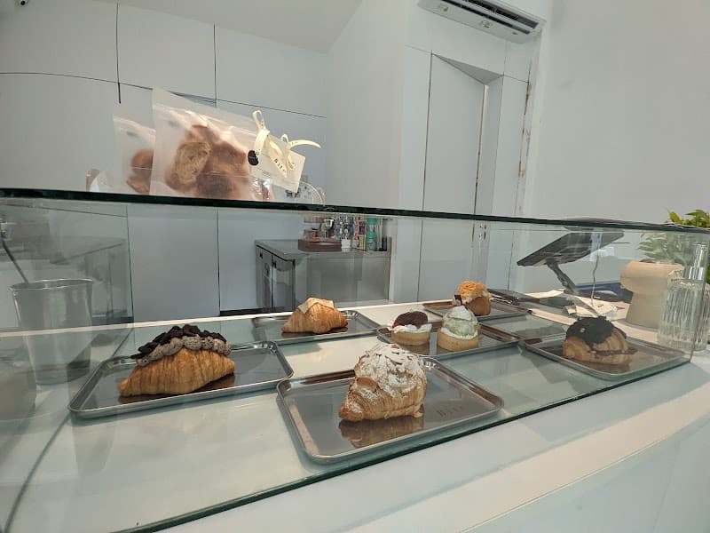 Take And Bite Cafe in Seminyak, specialty coffee cafe