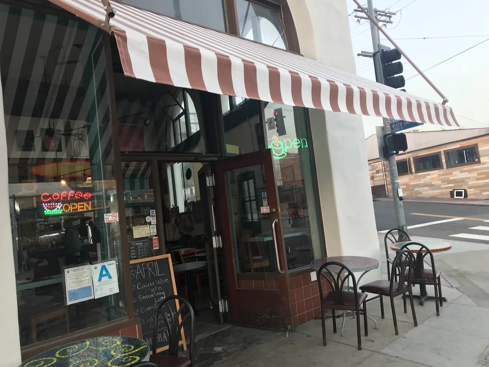 Tanner's Coffee Co. - Playa Del Rey in Los Angeles, specialty coffee cafe