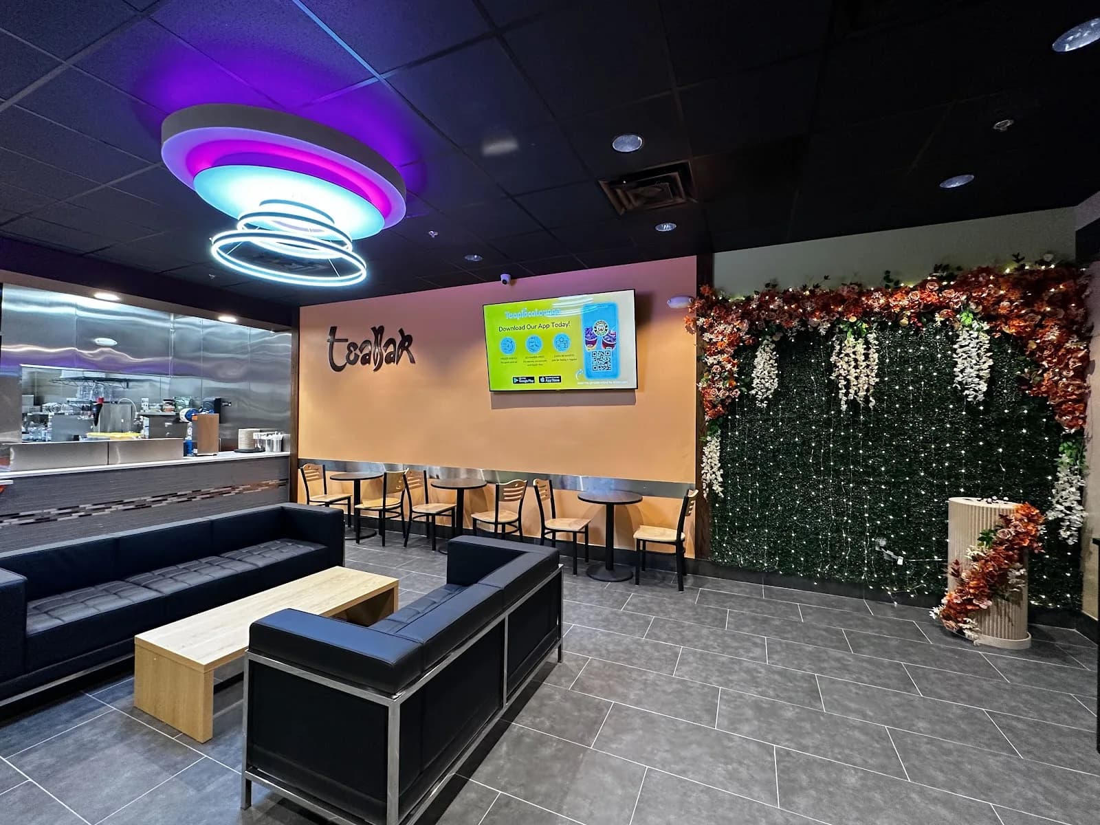 Teapioca Lounge in Orlando, specialty coffee cafe