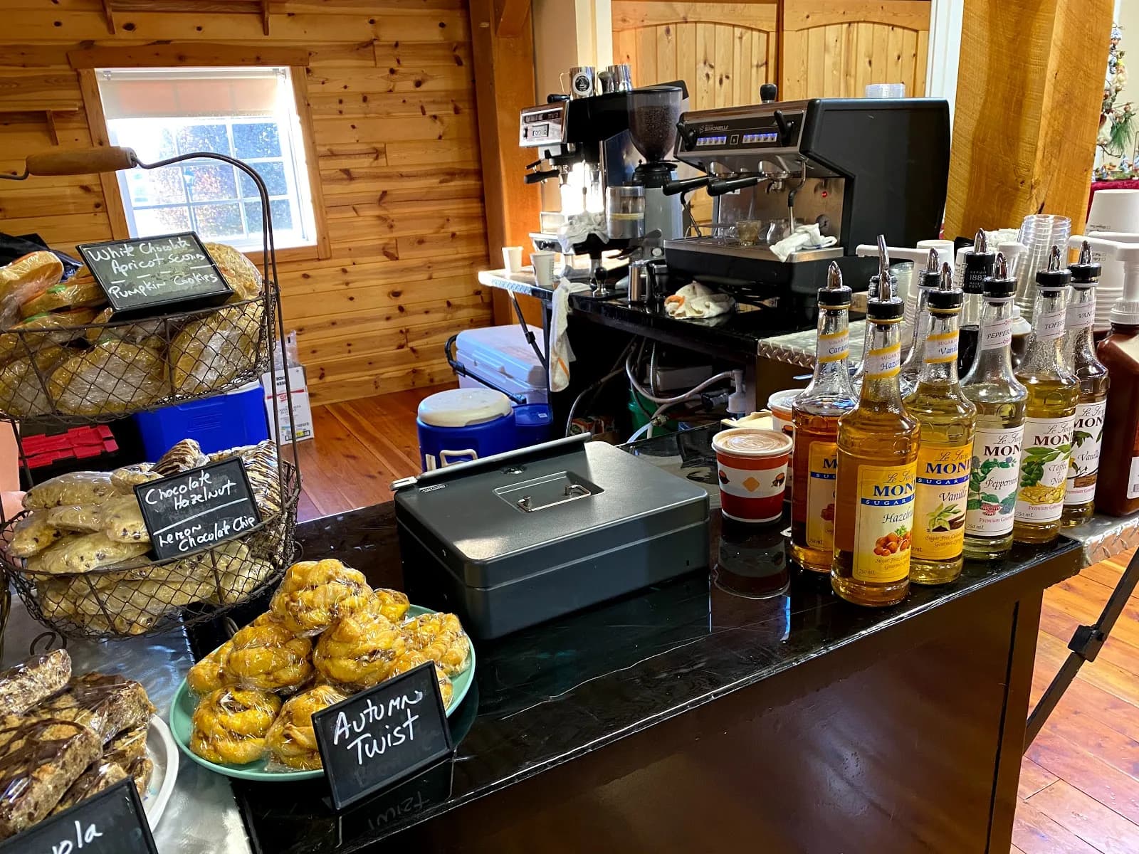 The Electric Brew-Downtown Elkhart in Elkhart, specialty coffee cafe