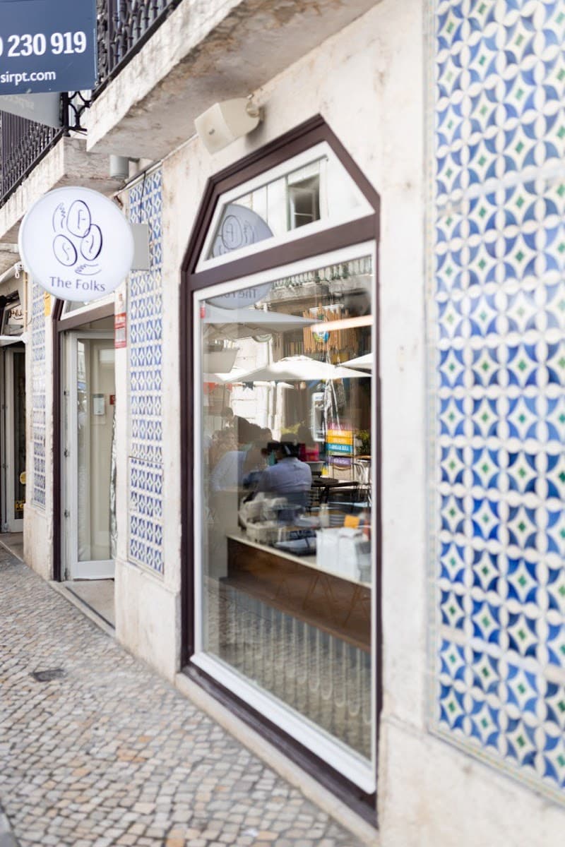 The Folks Blue Street in Lisbon, specialty coffee cafe