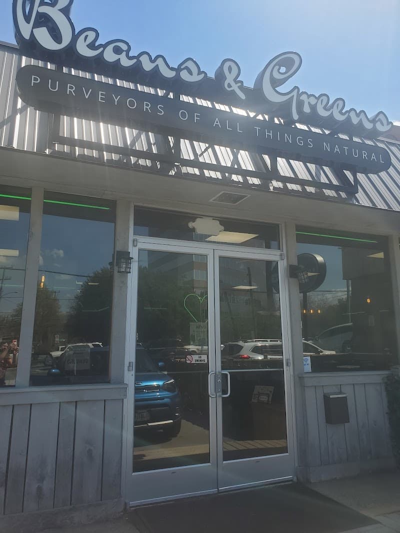The Holistic Connection Belle Meade in Nashville, specialty coffee cafe