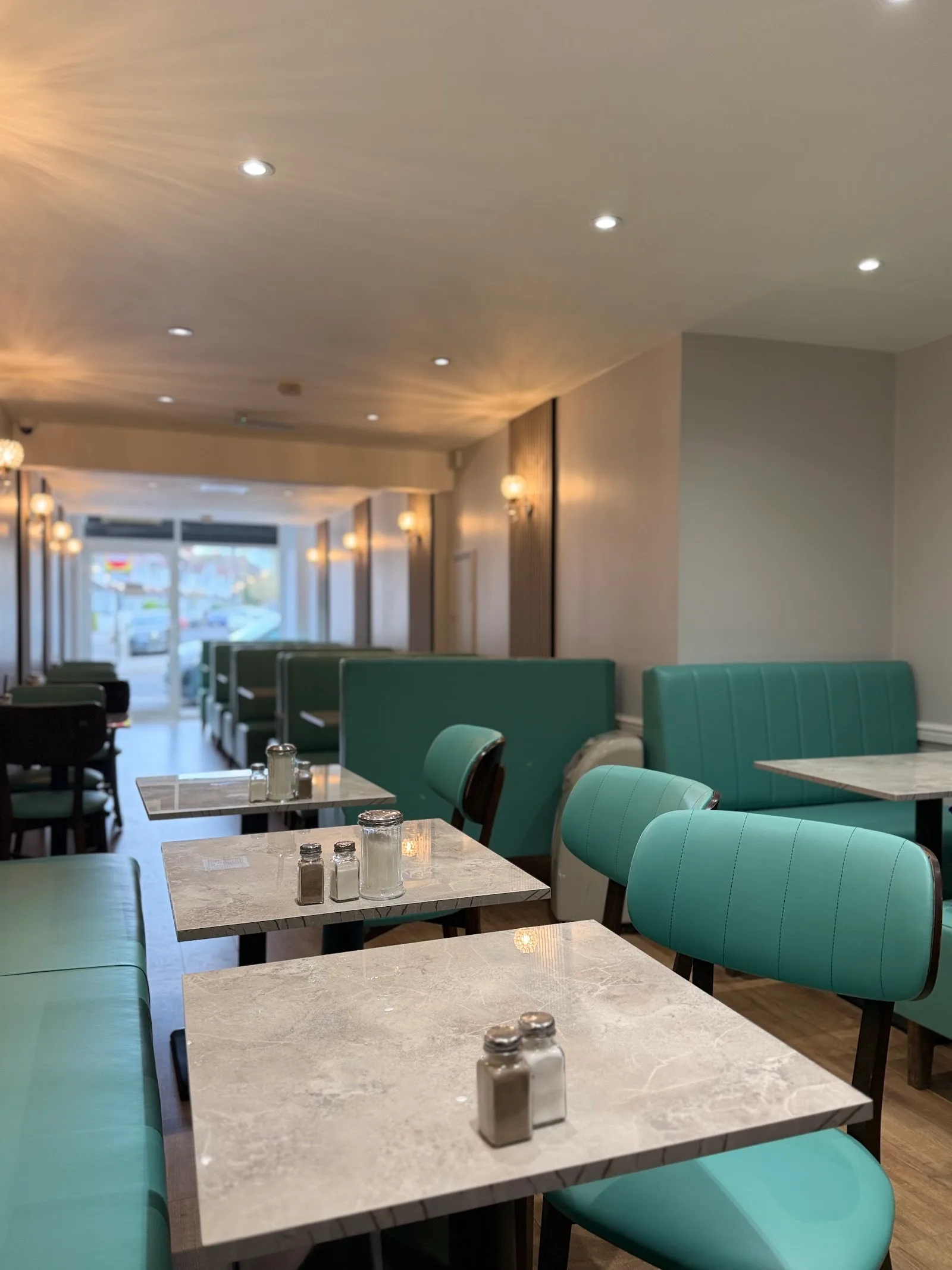 The Saucy Sausage in London, specialty coffee cafe