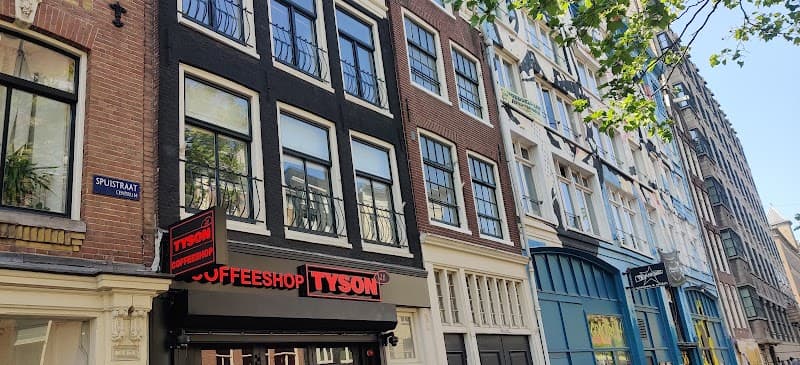 TYSON 2.0 Coffeeshop Spui in Amsterdam, specialty coffee cafe