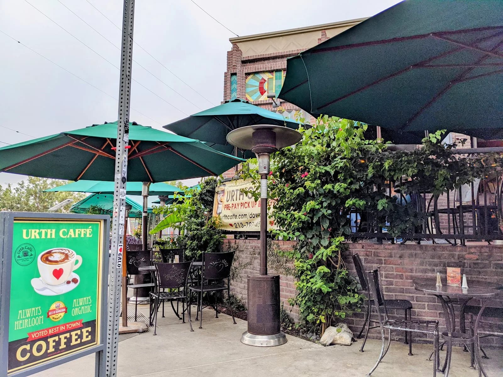 Urth Caffe in Los Angeles, specialty coffee cafe