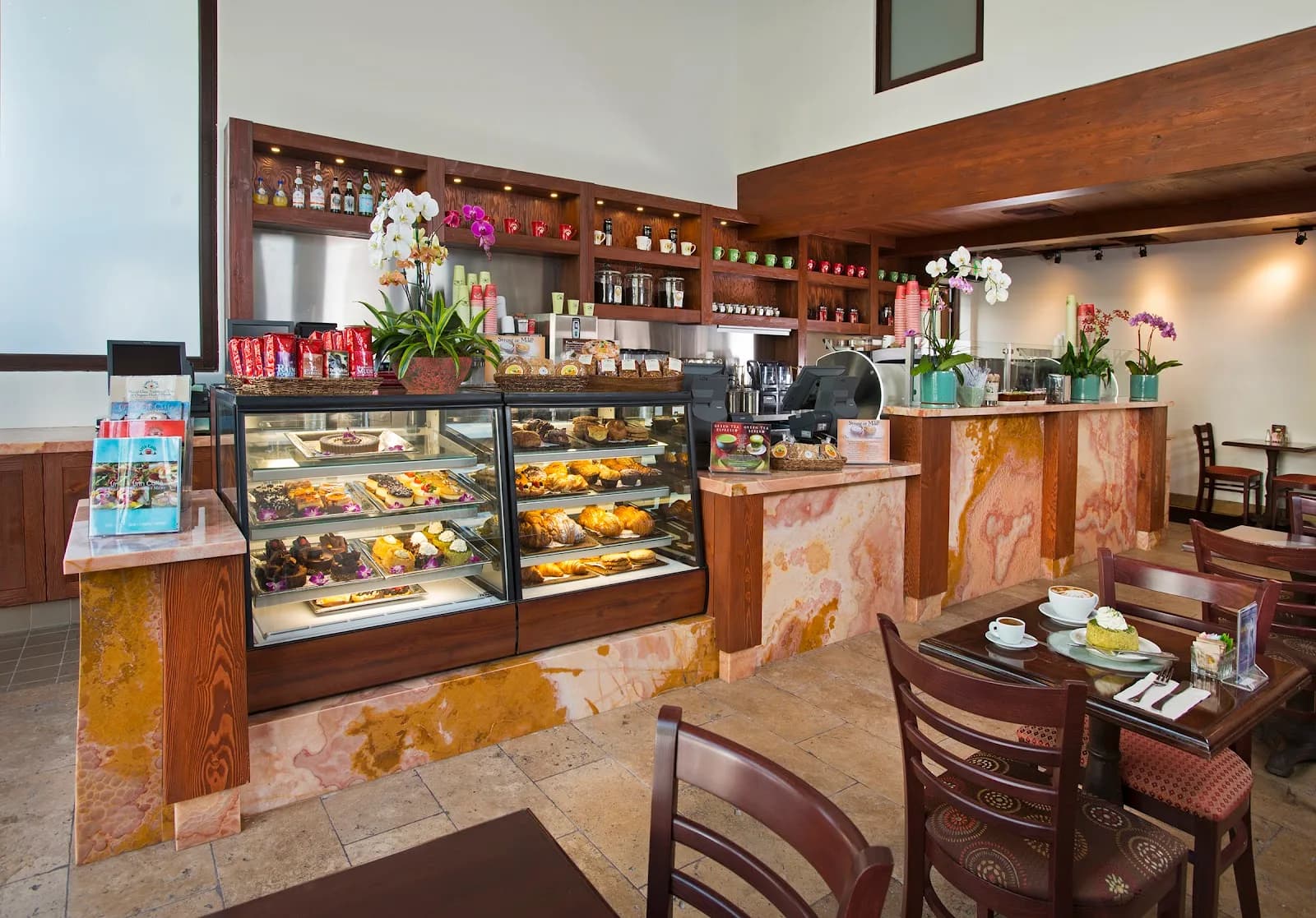 Urth Caffe Pasadena in Los Angeles, specialty coffee cafe