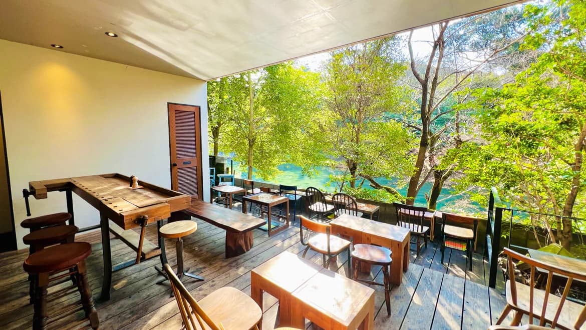 Vermillion Cafe in Kyoto, specialty coffee cafe