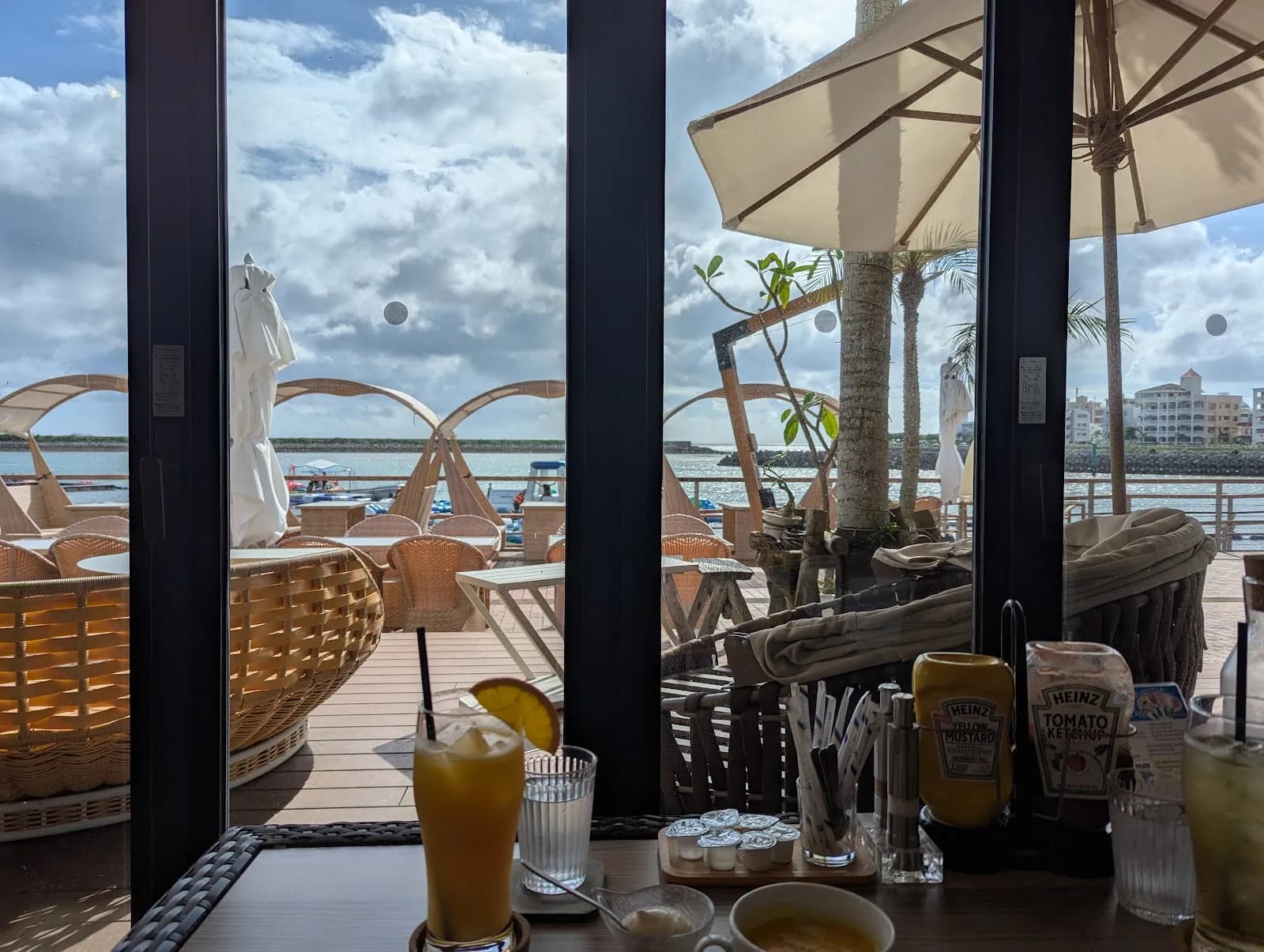 WaGyu Café Kapuka in Chatan, specialty coffee cafe