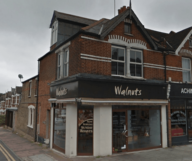 Walnuts Cafe Restaurant in London, specialty coffee cafe