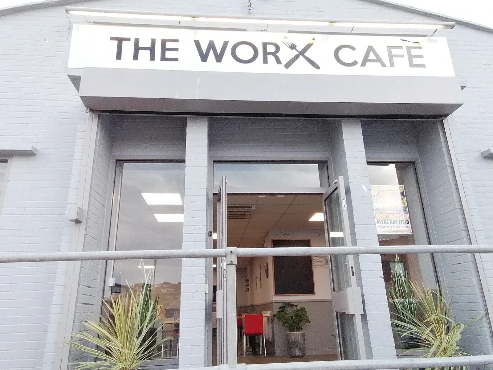 Waterside Cafe in Bexhill-on-Sea, specialty coffee cafe