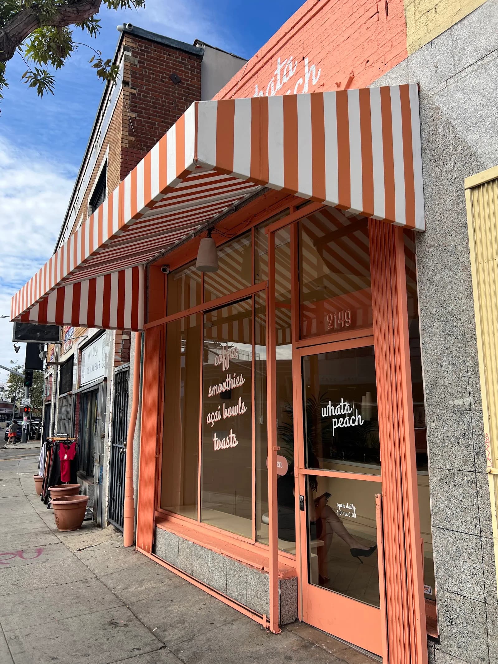 Whata Peach in Los Angeles, specialty coffee cafe