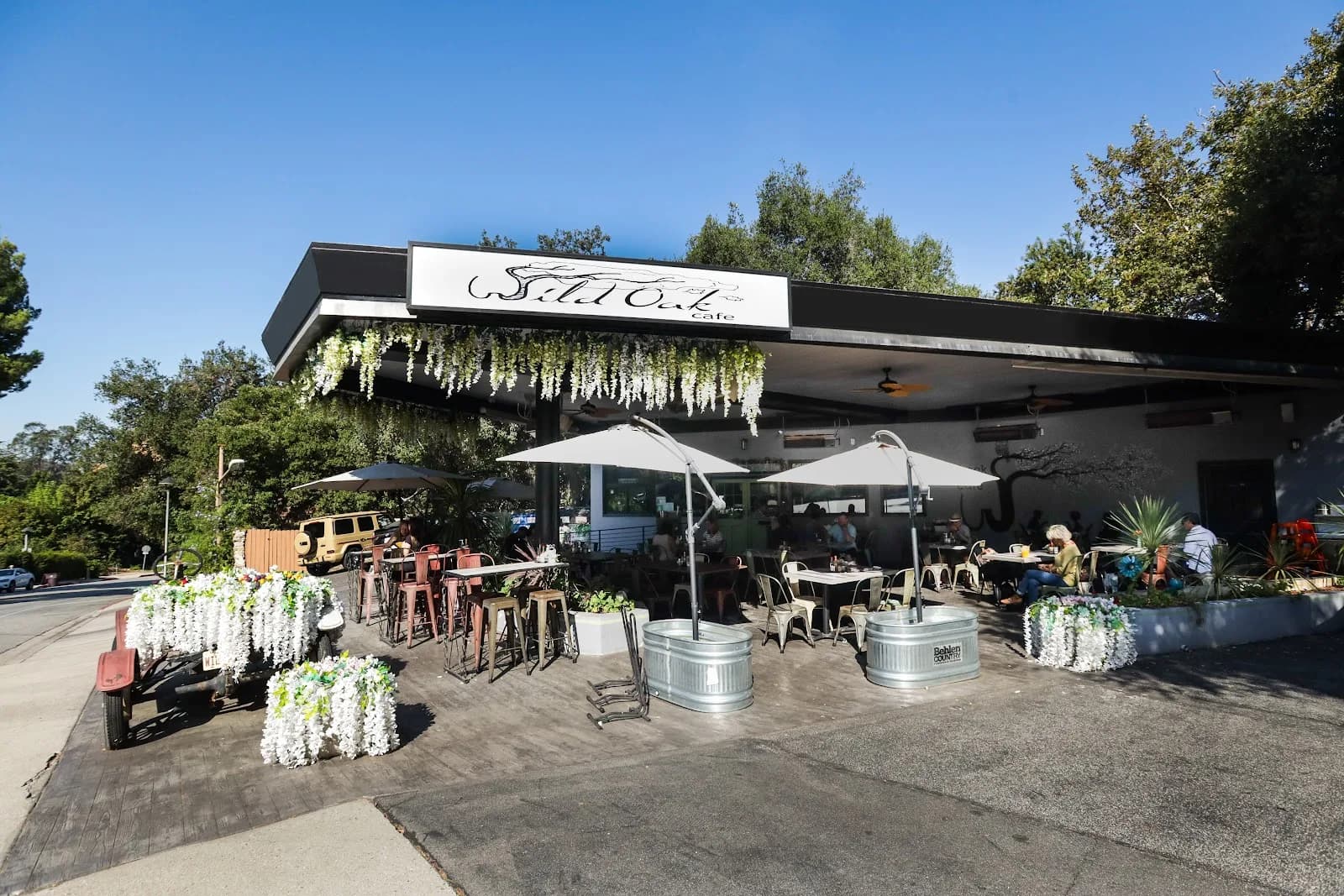 Wild Oak Cafe in Los Angeles, specialty coffee cafe