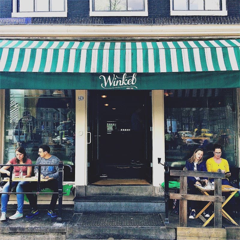 Winkel 43 in Amsterdam, specialty coffee cafe
