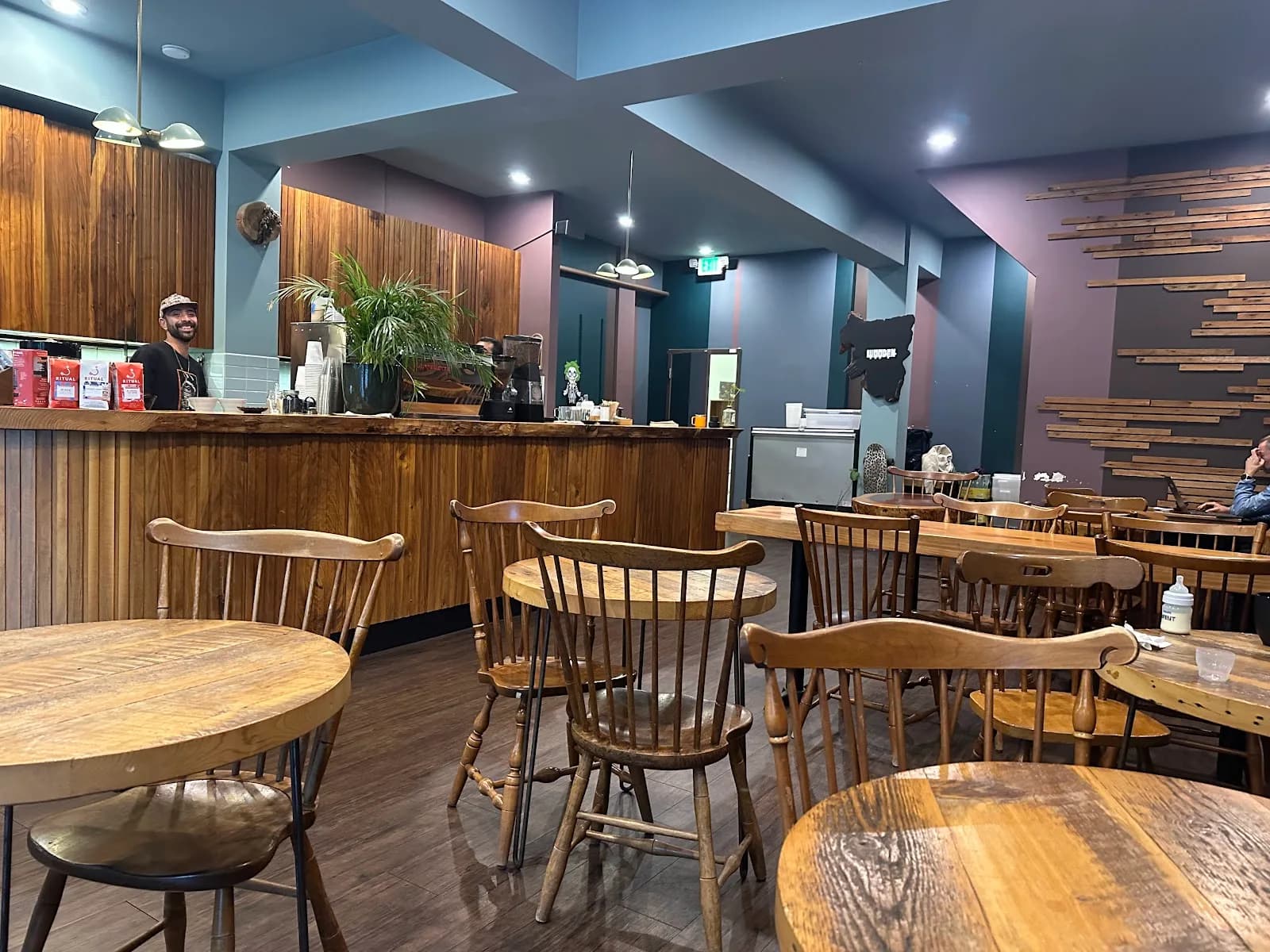 Wooden Coffeehouse in San Francisco, specialty coffee cafe