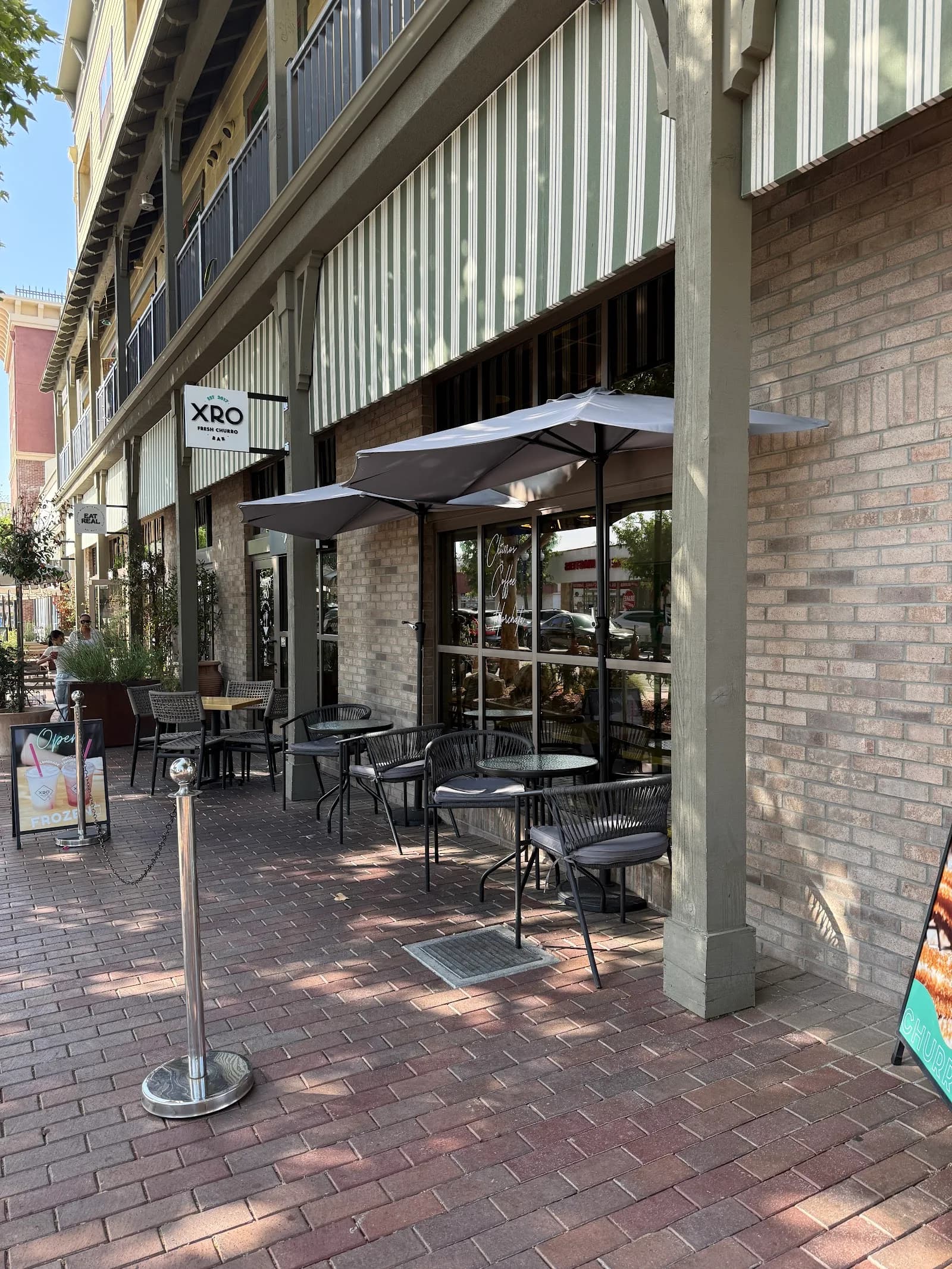 XRO Fresh Churro Bar in Los Angeles, specialty coffee cafe