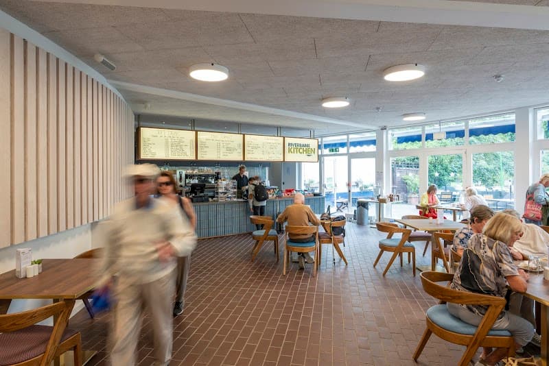 Yvonne Arnaud Theatre in Guildford, specialty coffee cafe
