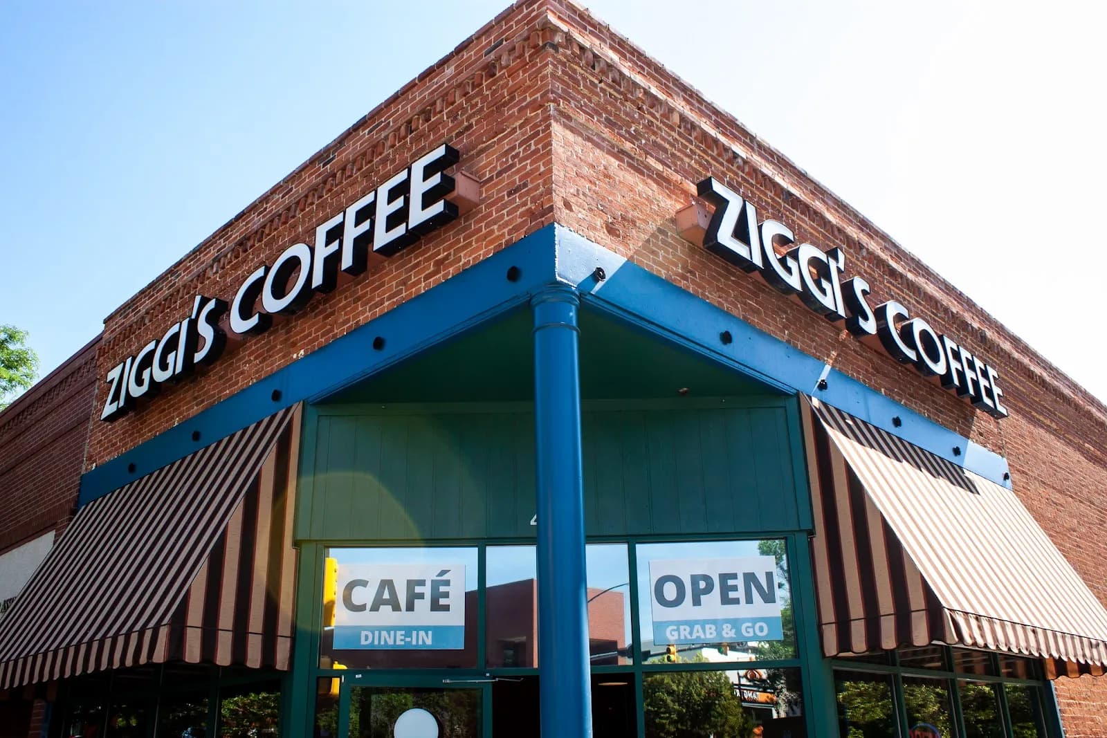 Ziggi's Coffee in Longmont, specialty coffee cafe